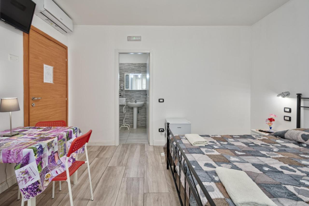 Venice Pink House Hotell Marghera Exteriör bild
