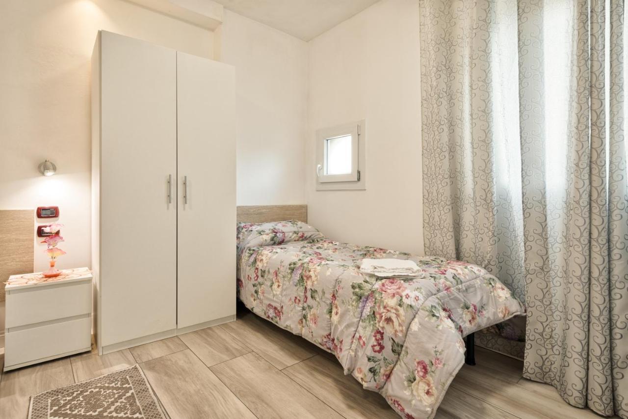 Venice Pink House Hotell Marghera Exteriör bild