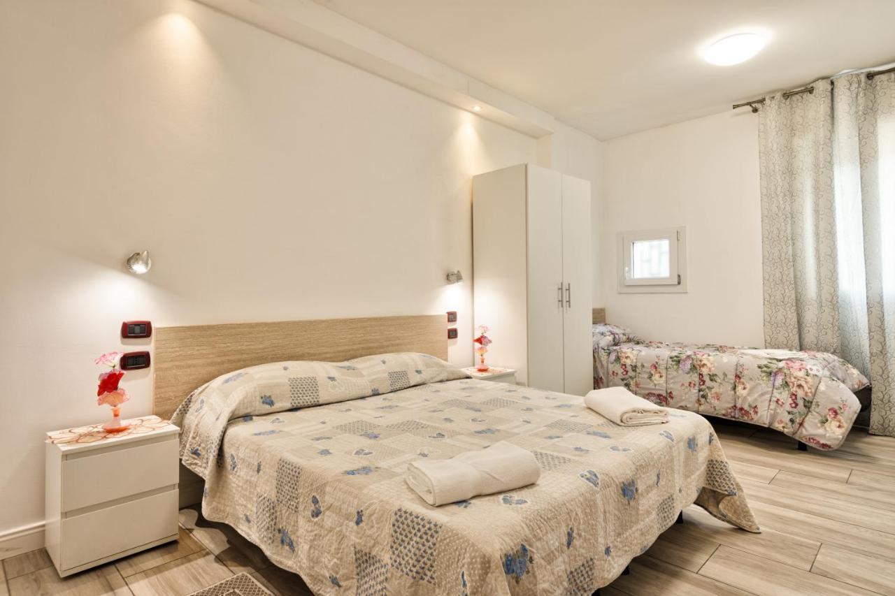 Venice Pink House Hotell Marghera Exteriör bild