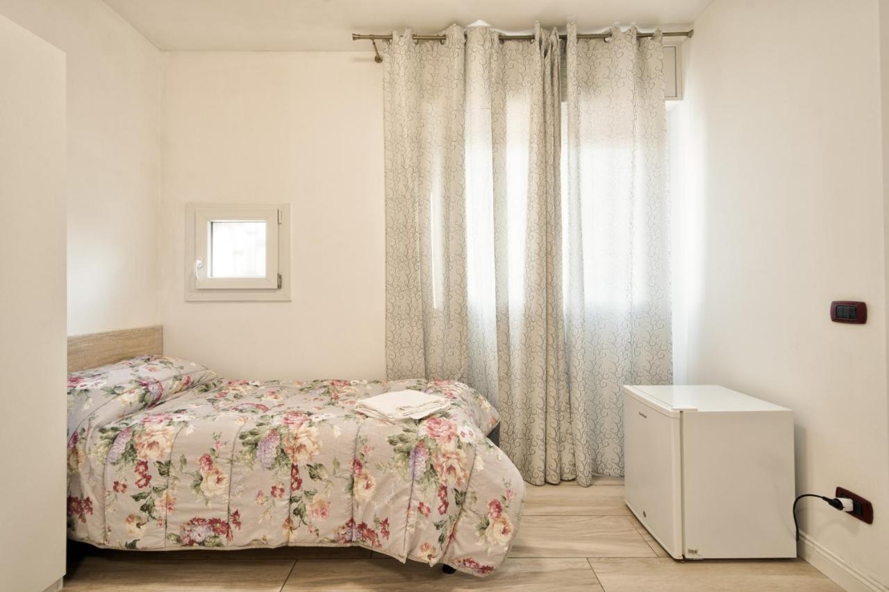 Venice Pink House Hotell Marghera Exteriör bild