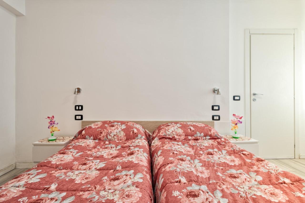 Venice Pink House Hotell Marghera Exteriör bild