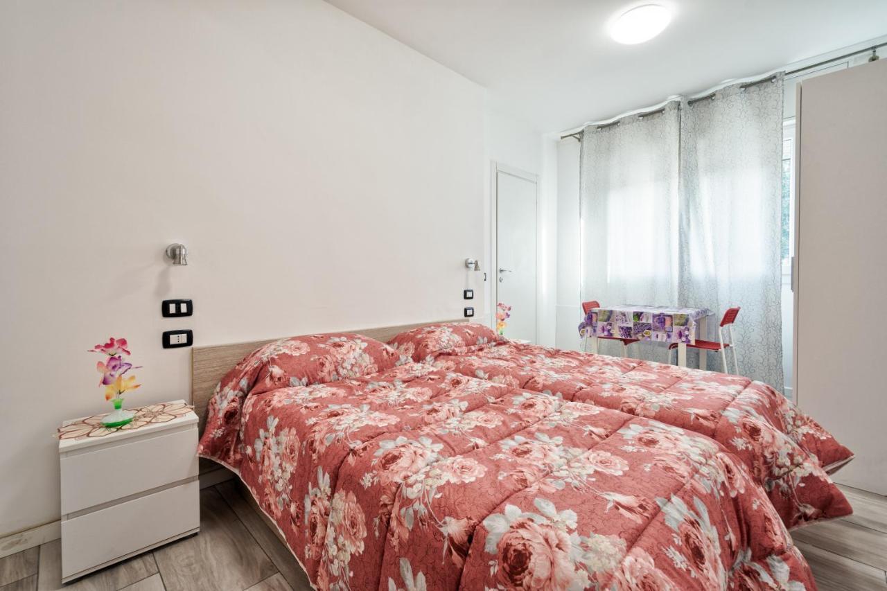 Venice Pink House Hotell Marghera Exteriör bild
