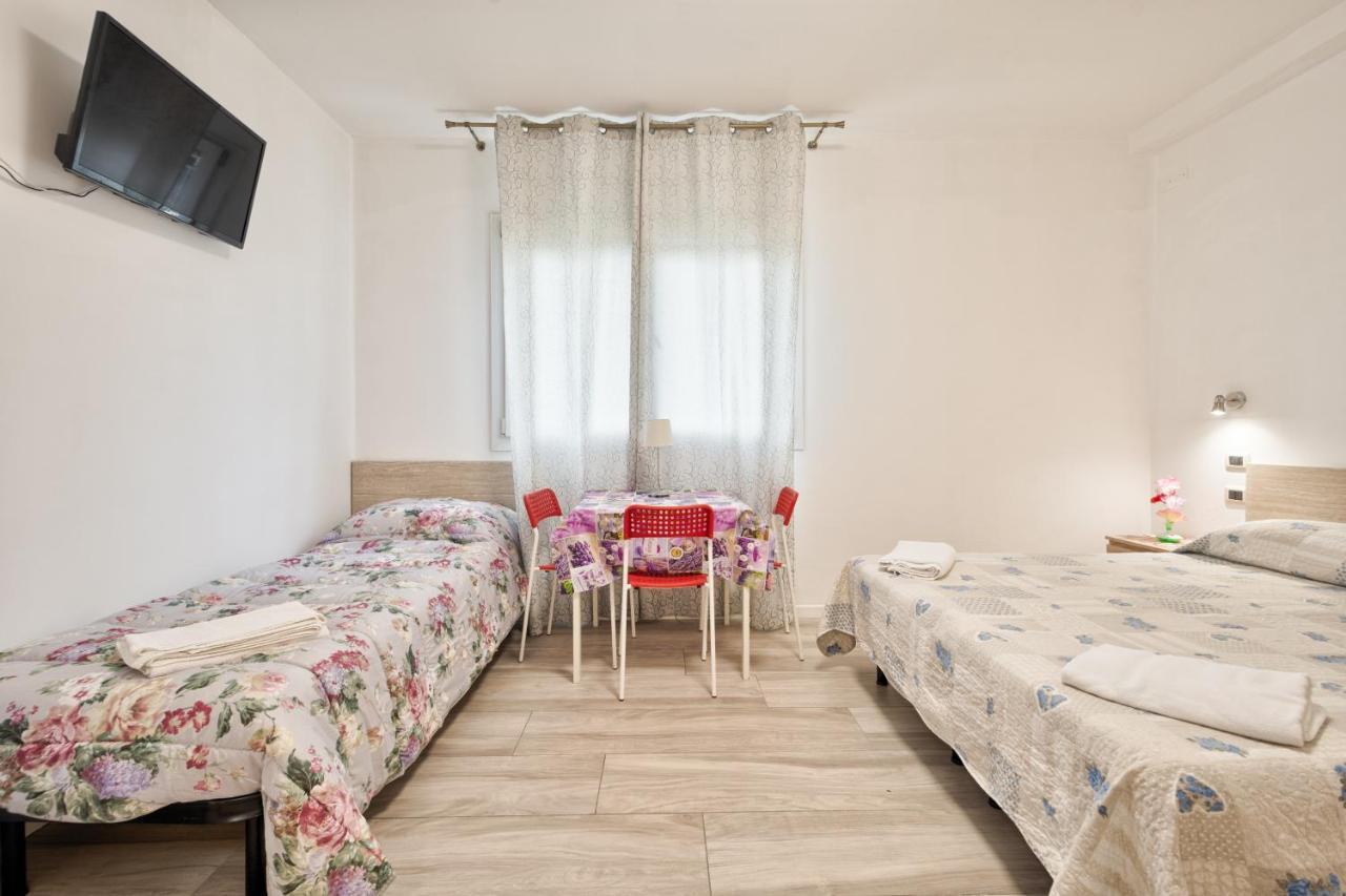 Venice Pink House Hotell Marghera Exteriör bild